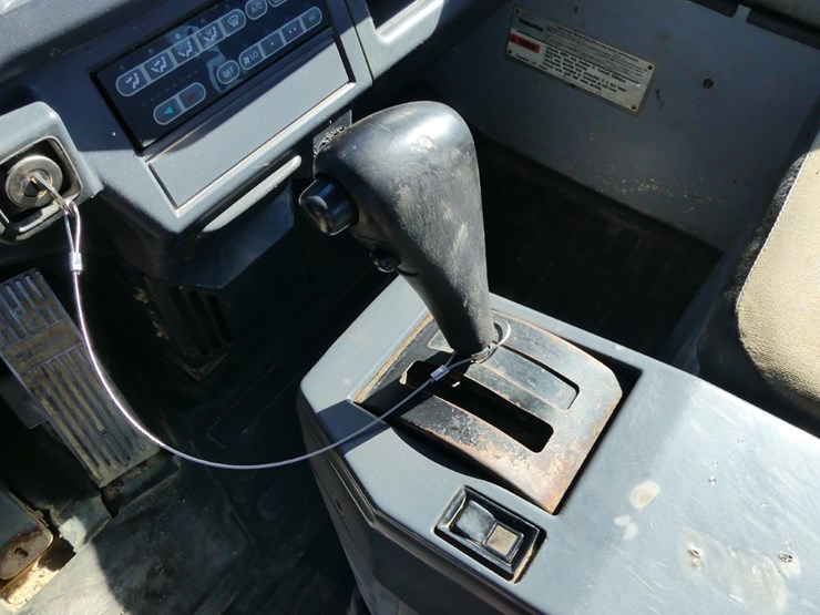 komatsu-hm400-image-15