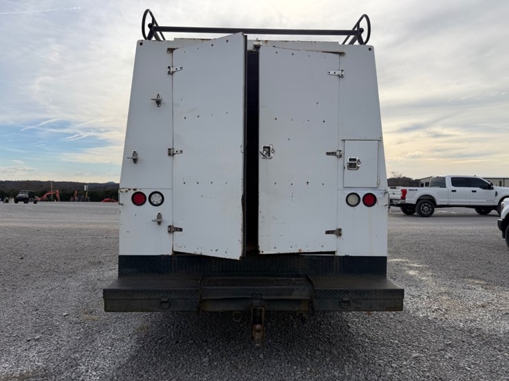 #30699-•-2003-chevrolet-c4500-single-axle-service-truck-image-5