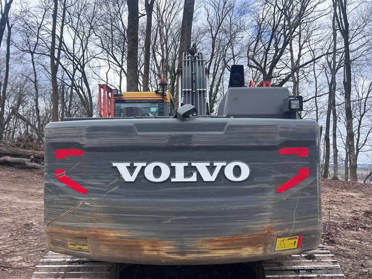 2022-volvo-ec220el-image-13