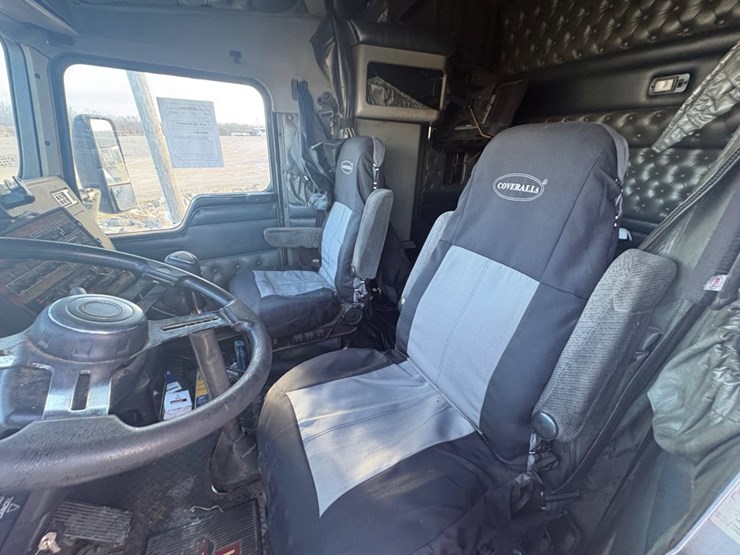 1999-kenworth-t600b-image-14