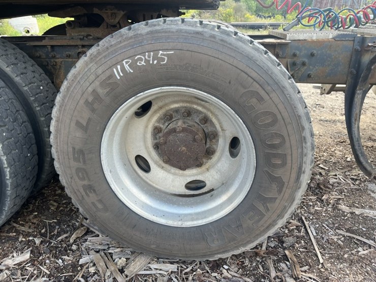 #1556-•-1999-mack-e7-460-day-cab-truck-tractor-image-68