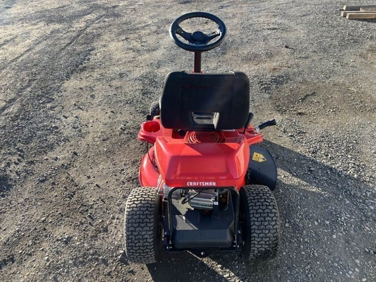 2023-craftsman-r110-ride-on-mower-image-5