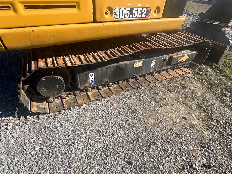 2014-caterpillar-305.5e2-image-11