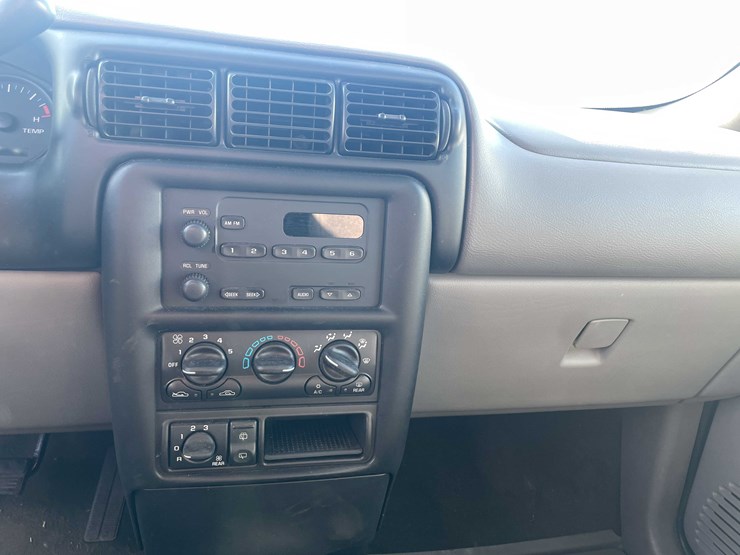 2005-chevrolet-venture-image-80