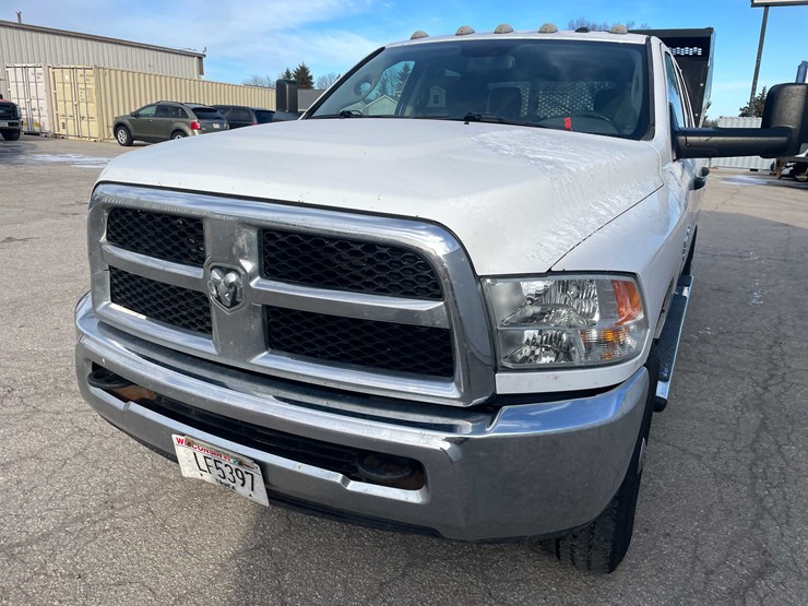 2016-ram-2500-tradesman-image-17