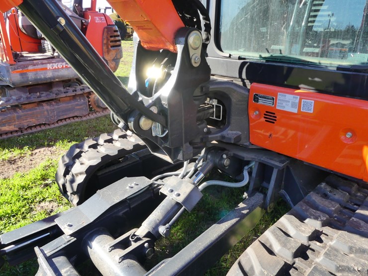 2025-kubota-kx040-5-image-10