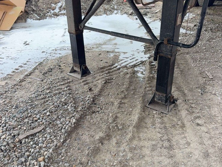 1997-mac-34ft-dump-trailer,-tires-are-80%,-new-hoist-2-years-ago,-new-liner-2-years-ago,-automatic-roll-tarp,-new-jacks,-just-downsizing,-nice-trailer-image-8