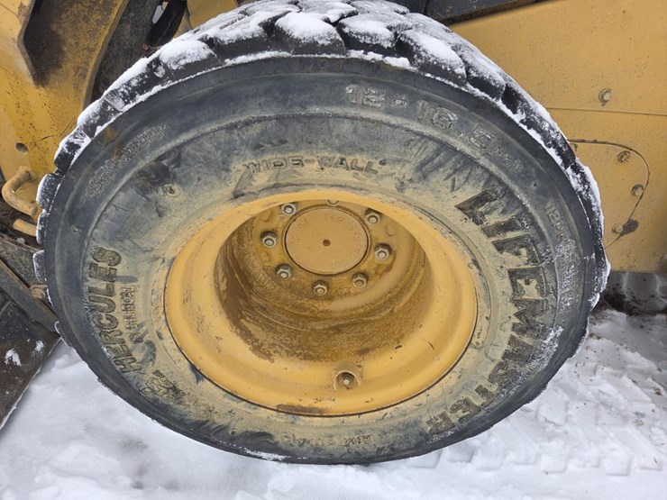 caterpillar-236d-image-52