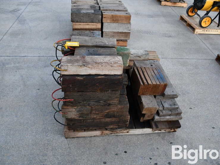 pallet-of-wood-blocks-image-4
