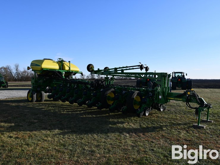 2020-john-deere-1775nt-image-3