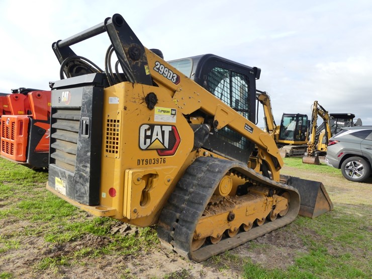 2021-caterpillar-299d3-image-3