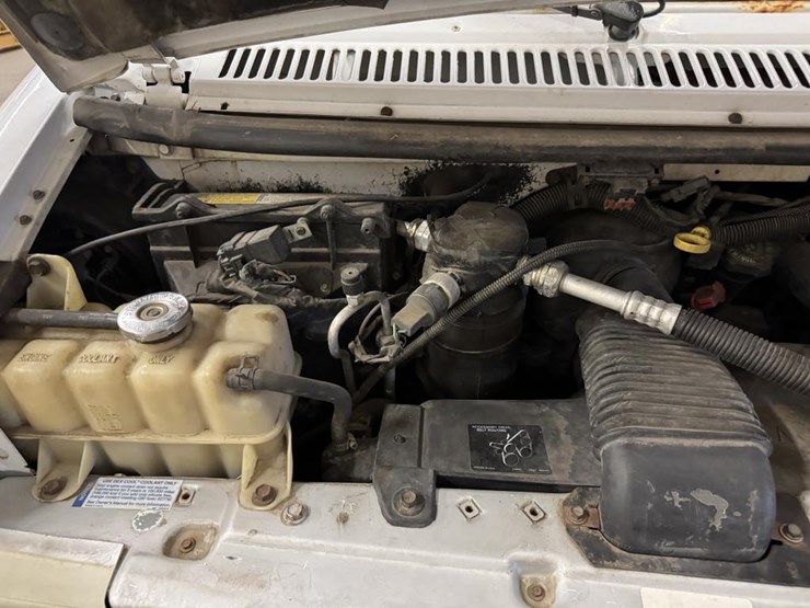 #2225-•-1996-chevrolet-box-truck-image-34