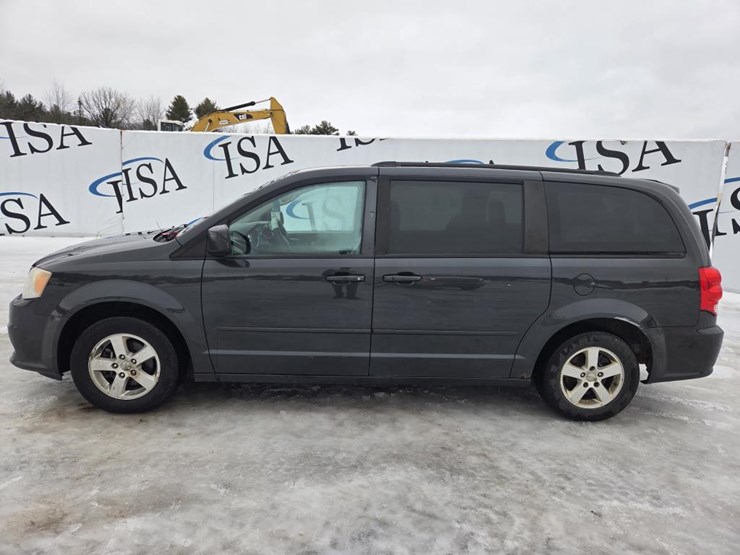 2012-dodge-grand-caravan-image-2