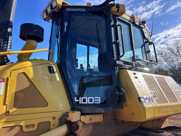 komatsu-d61pxi-24-image-11