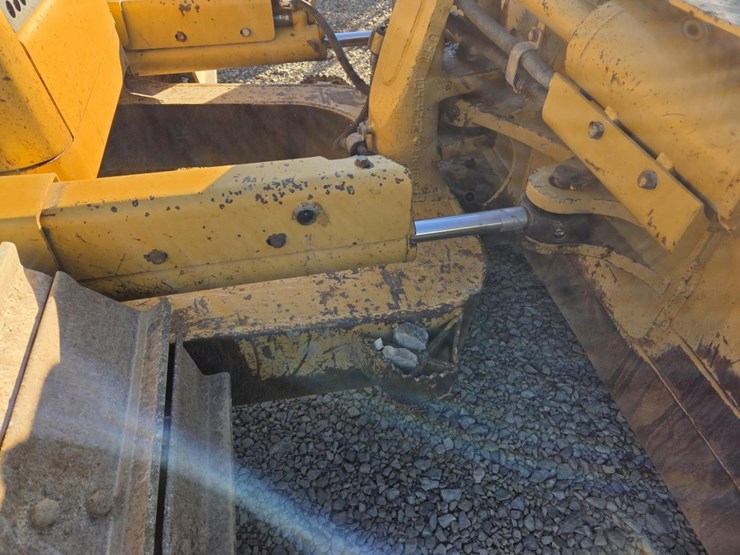 2007-caterpillar-d5n-lgp-image-16