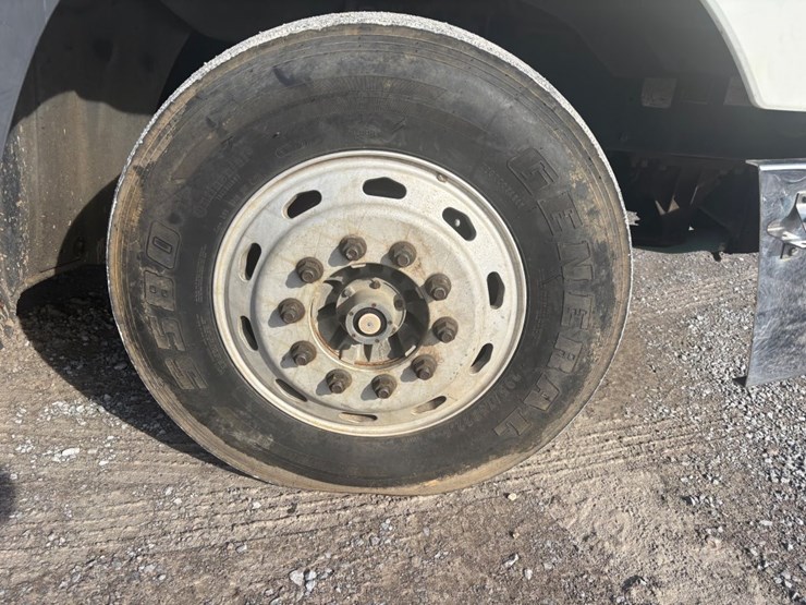 #30491-•-2012-mack-cxu613-tandem-axle-truck-tractor-image-8