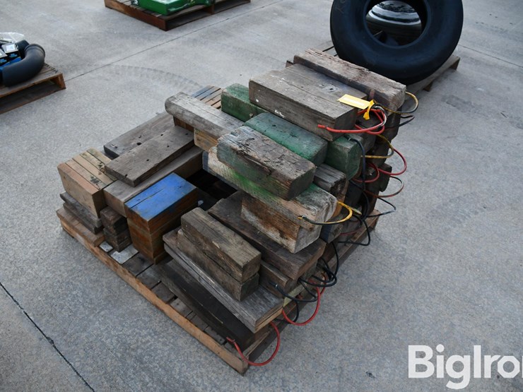pallet-of-wood-blocks-image-7