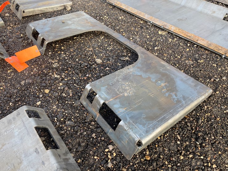 #1184-•-unused,-skidsteer-open-center-weldable-quick-attach-plate-image-1