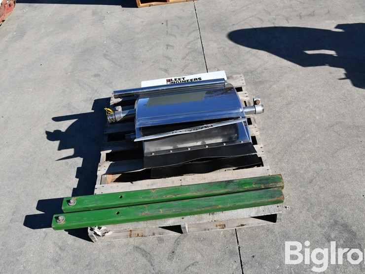 fleet-engineers-2-fenders-and-2-brackets-image-6