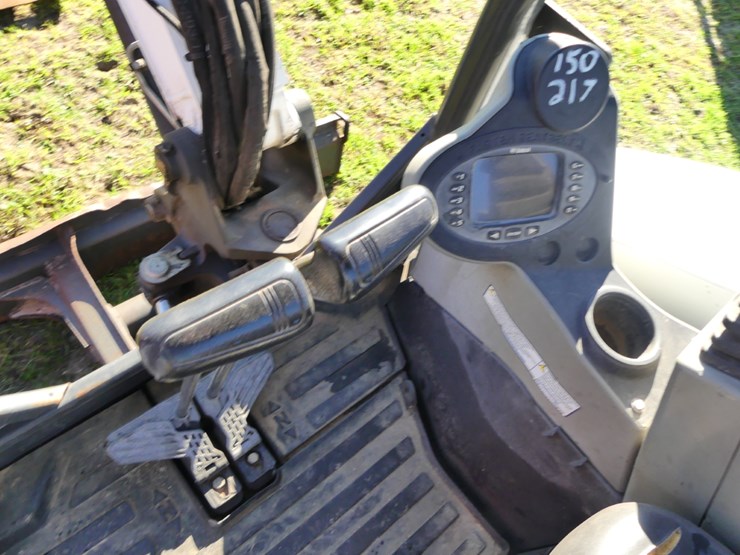 2020-bobcat-e35-image-13