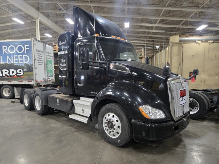 2015-kenworth-t680-image-7