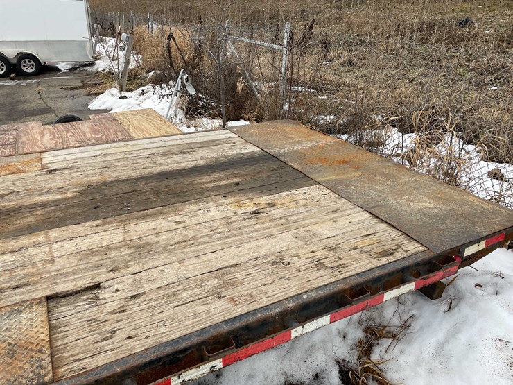 #1994-•-2017-trailer-(no-title)-(of)-image-20