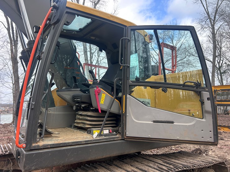 2022-volvo-ec220el-image-20