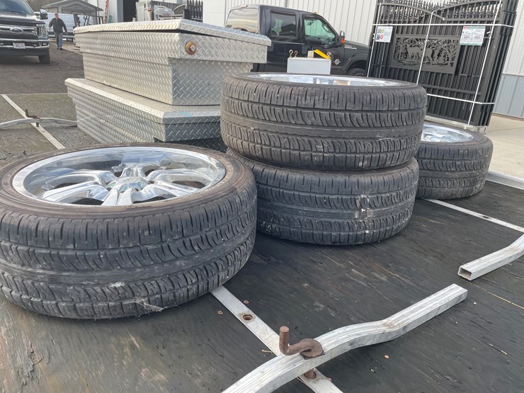 #1449-•-(4)-aluminum-6-bolt-rims-with-tires-image-7