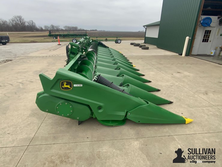 2021-john-deere-c12f-image-4