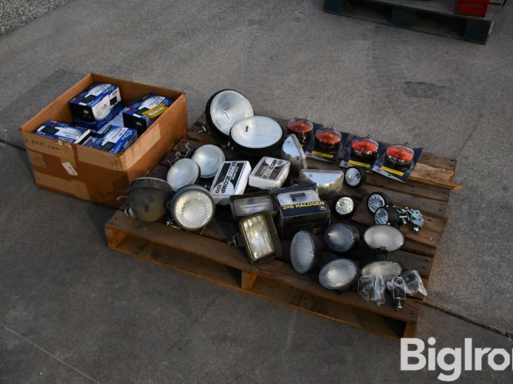 pallet-of-different-types-of-lights-image-5