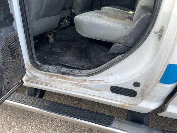 2016-ram-2500-tradesman-image-73