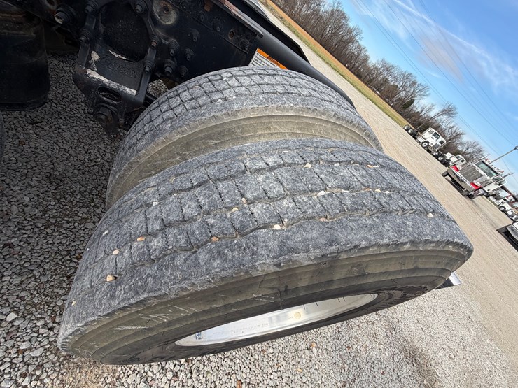 2014-mack-pinnacle-chu613-image-10