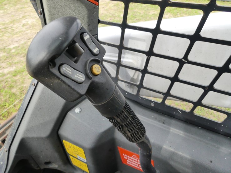 2022-bobcat-t66-image-12