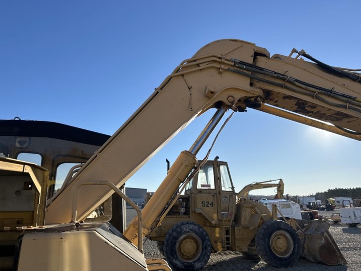 caterpillar-307-image-34