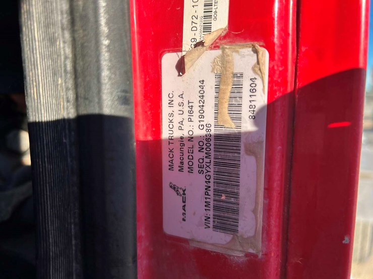 2020-mack-pinnacle-image-15