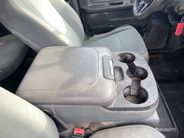 2016-ram-2500-tradesman-image-109