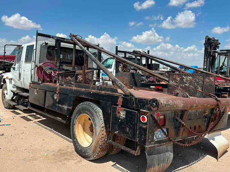 2011-international-4400-image-4