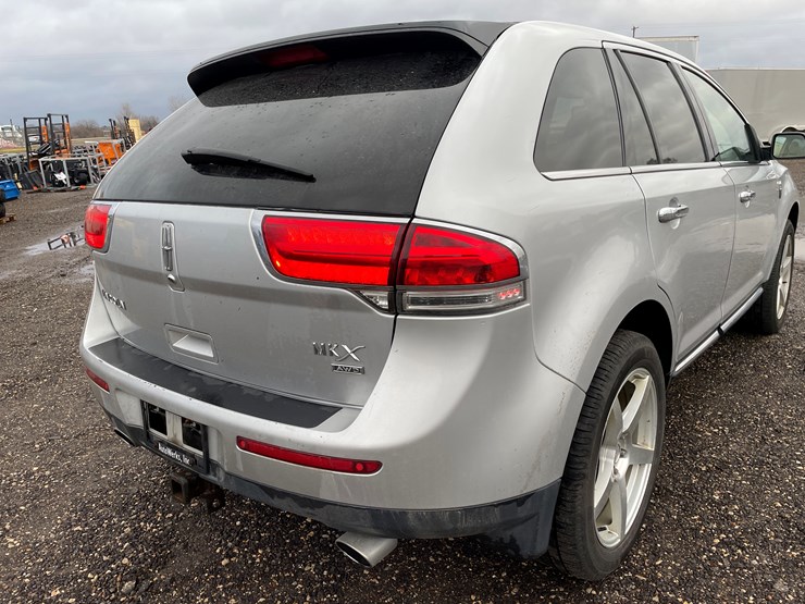 2012-lincoln-mkx-image-19