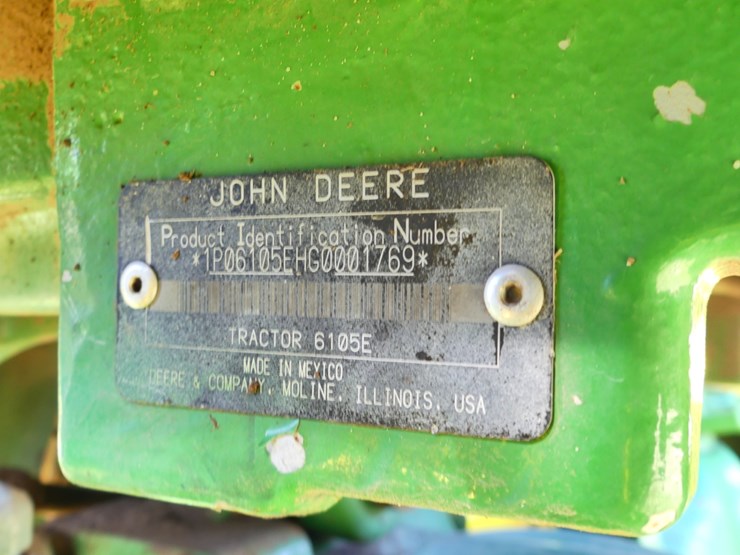 2015-john-deere-6105e-image-17