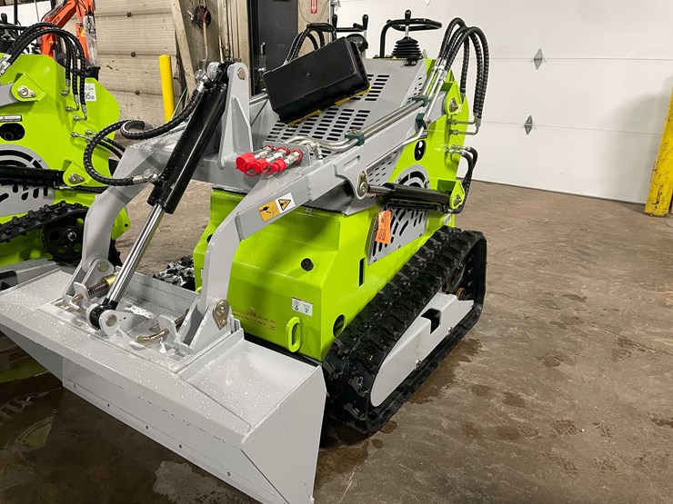 #4038-•-2025-unused-landhero-mini-skid-steer-loader-(o9)-image-1