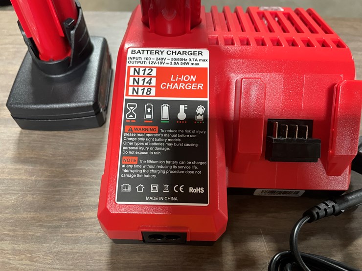 #2067-•-milwaukee-compatible-12v-batteries,-comes-with-(2)-batteries-(cw)-image-4