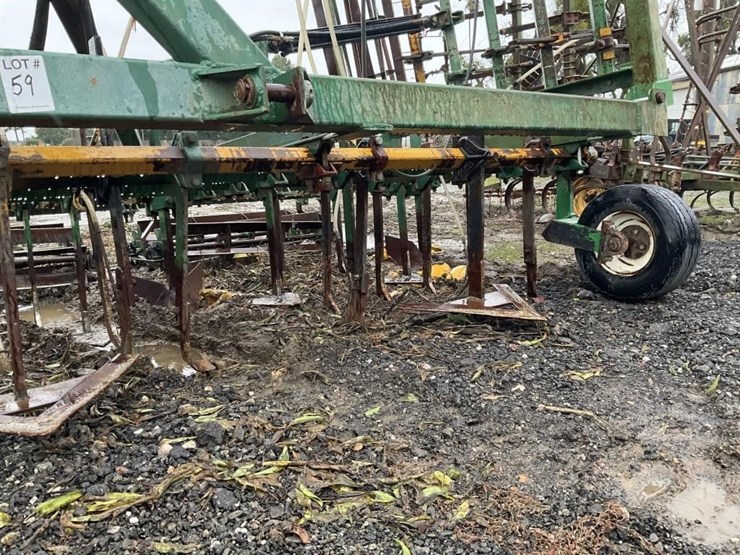 custom-3-pt-5-row-60"-fold-up-cultivator-image-18