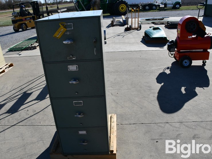metal-filing-cabinet-image-2