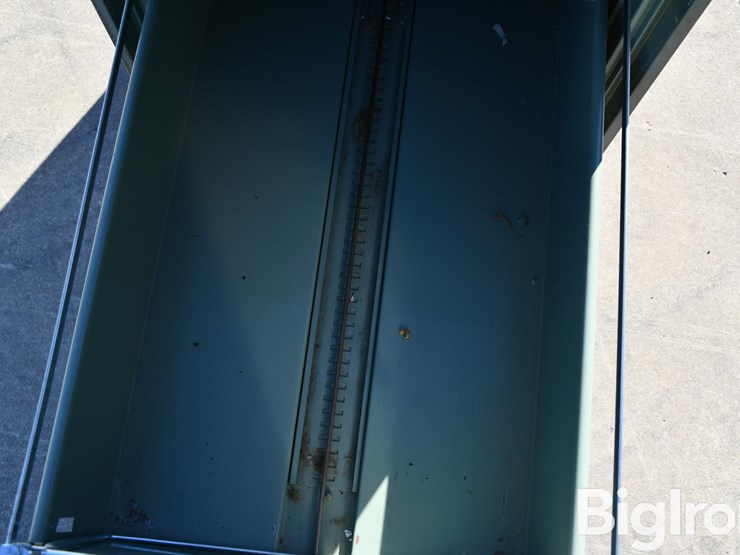 metal-filing-cabinet-image-11