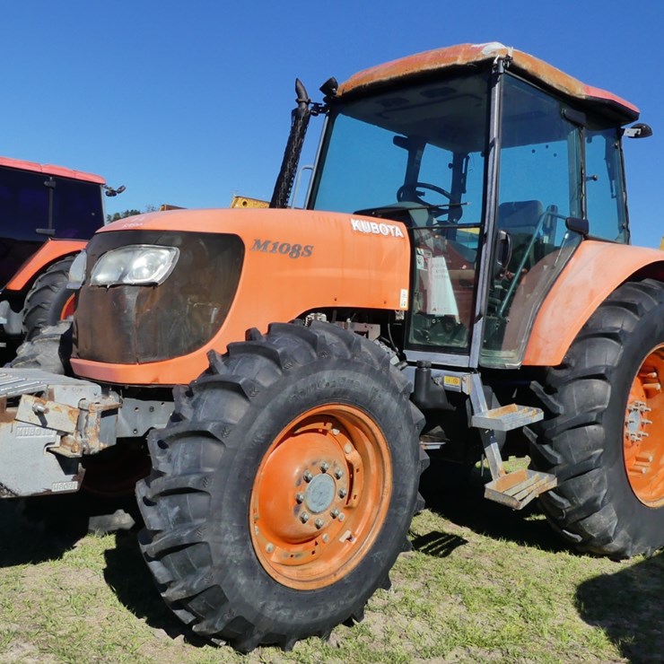 2009 KUBOTA M108S