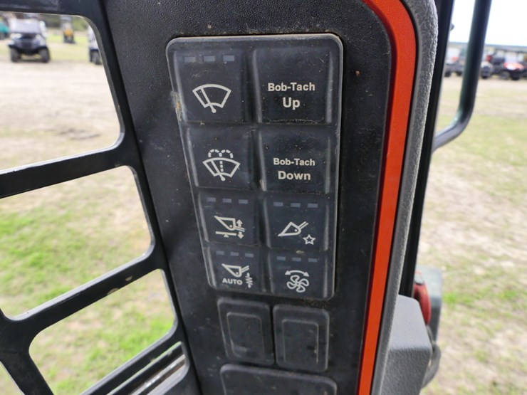 2021-bobcat-t66-image-15