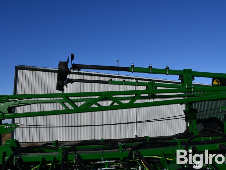 2020-john-deere-1775nt-image-16