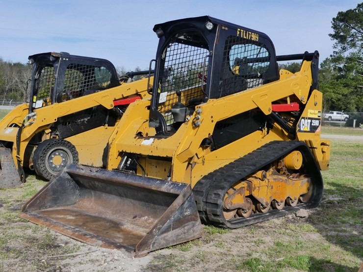 2019-caterpillar-259d-image-1
