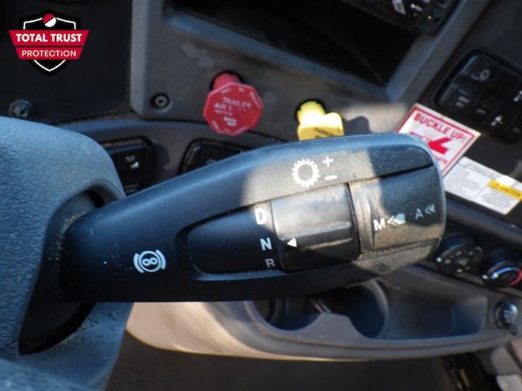 2020-freightliner-cascadia-113-image-22