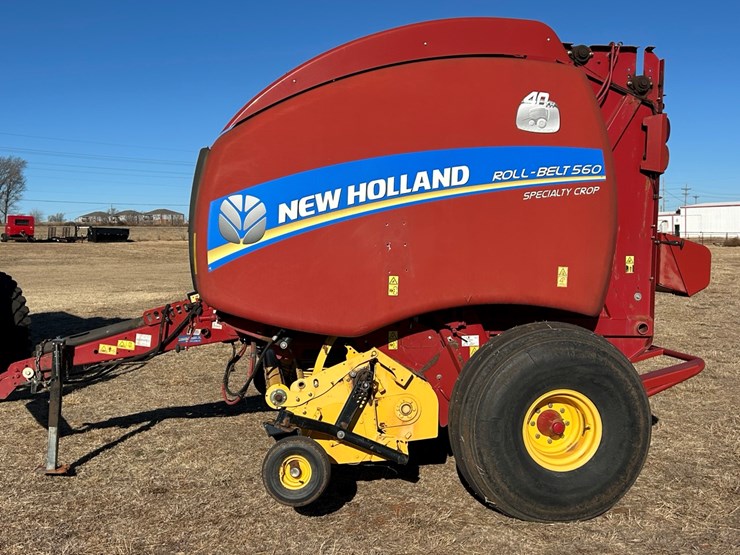 #87-•-2015-new-holland-rb560-image-2
